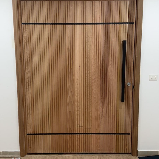 Pivot Door vs Hinged Door – Which One Should You Choose?