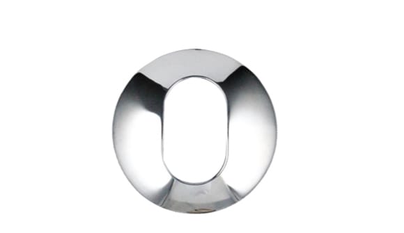 Chrome letter 'O' on a white background