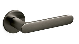 Olivari Icona Lever Set on Horizontal Radius Plate