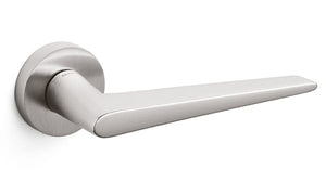 Olivari Nina Lever Passage Set on Standard Round Rose